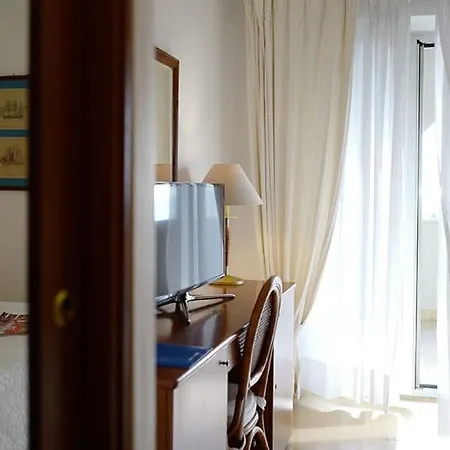 Hotel Lido Garda 3*